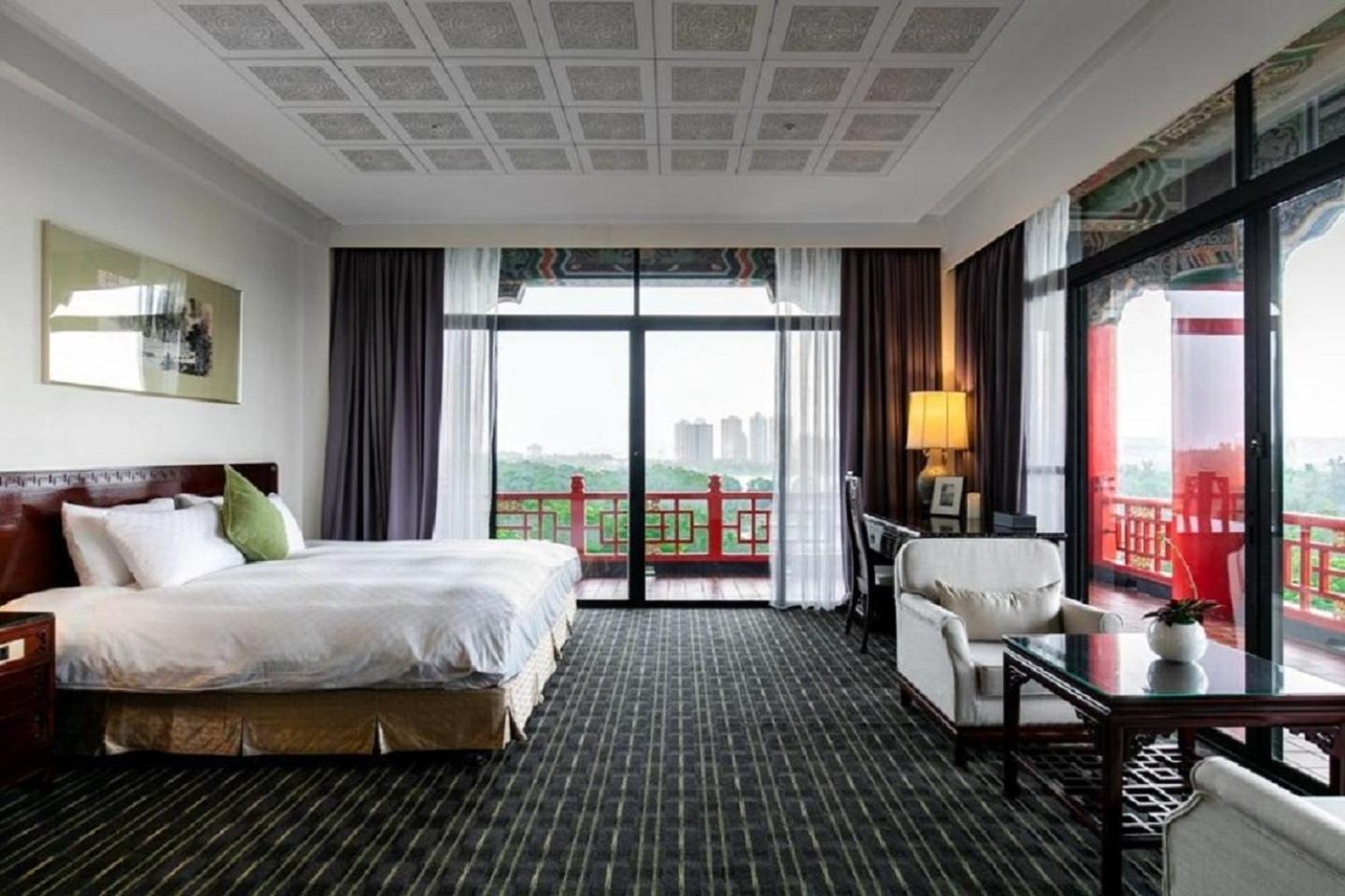 The Grand Hotel Kaohsiung Exterior photo