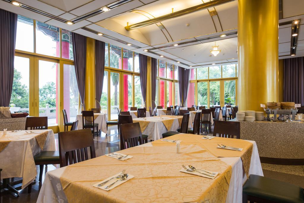 The Grand Hotel Kaohsiung Exterior photo