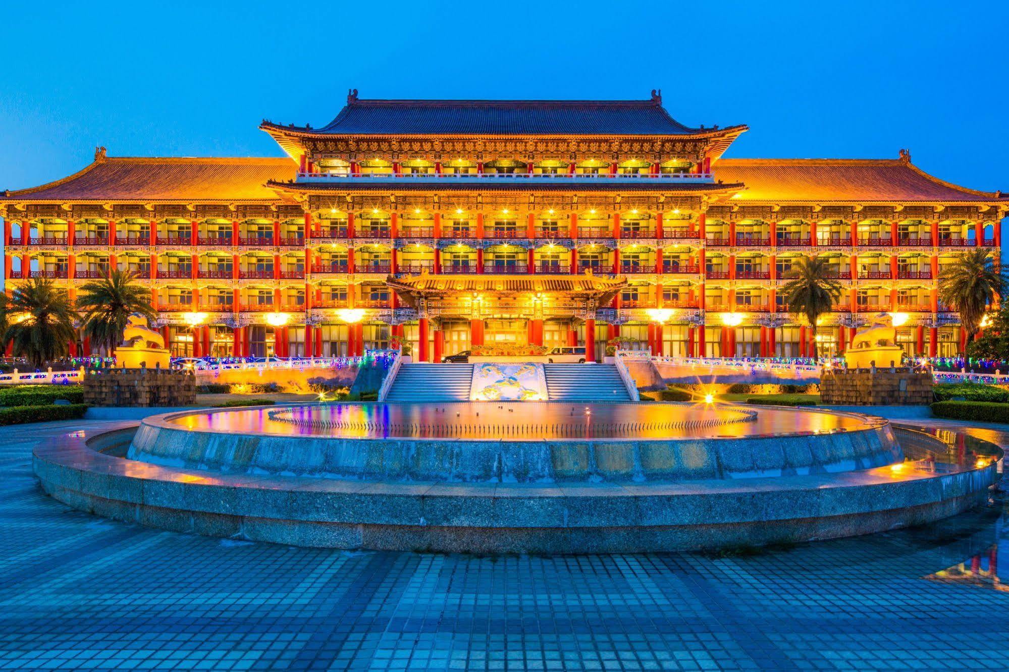 The Grand Hotel Kaohsiung Exterior photo