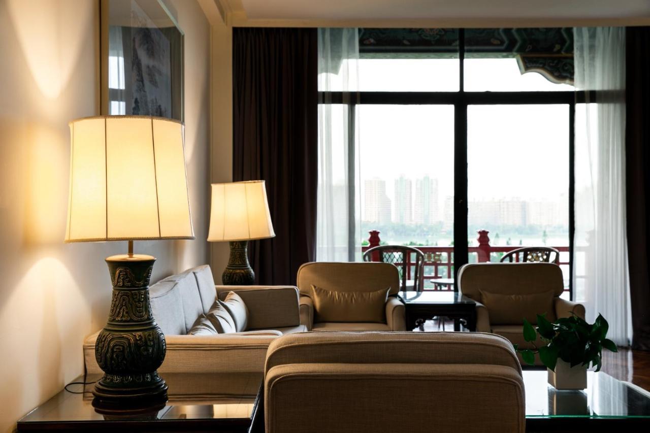 The Grand Hotel Kaohsiung Exterior photo